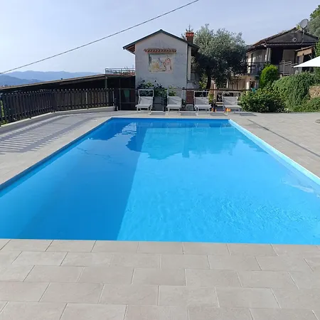 Fattoria Cristina Patio With Pool, Pergola & Farm Animals Near Cinque Terre - Mono *