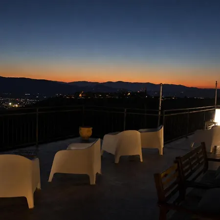 Fattoria Cristina Patio With Pool, Pergola & Farm Animals Near Cinque Terre - Mono Feriehus