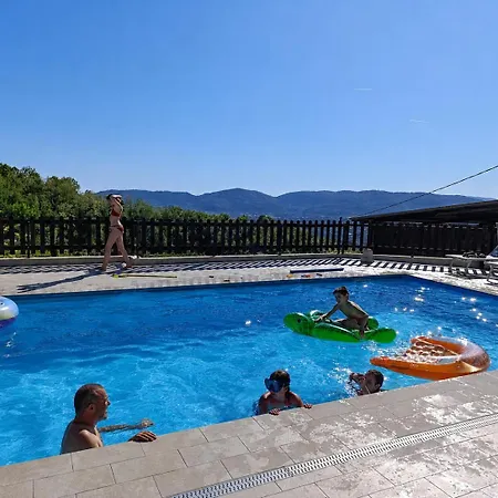 Fattoria Cristina Patio With Pool, Pergola & Farm Animals Near Cinque Terre - Mono
