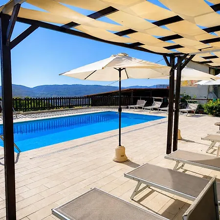 Fattoria Cristina Patio With Pool, Pergola & Farm Animals Near Cinque Terre - Mono